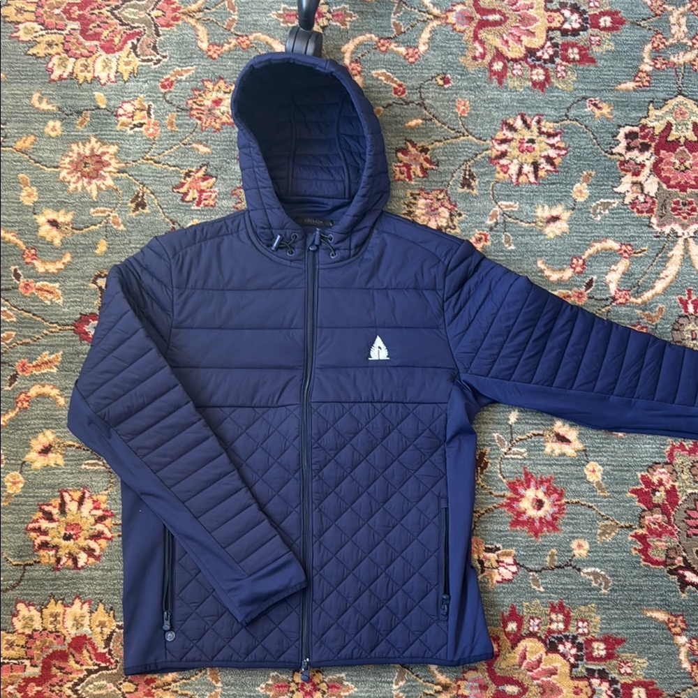 Greyson Yukon Navy Quilted Hooded Jacket - Olympic Hills Country Club. Large